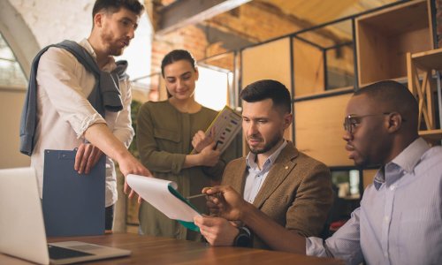 LEIDERSCHAP IN DE PRAKTIJK